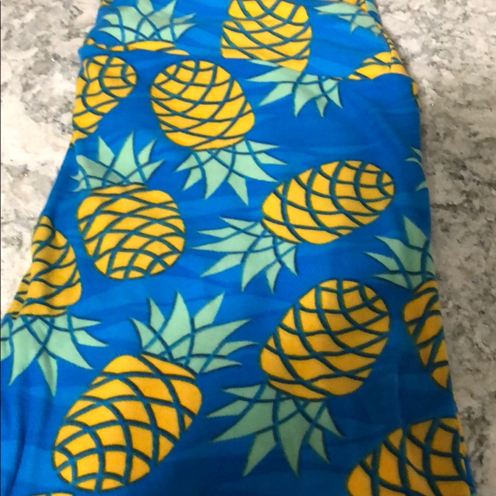 Lularoe pineapple leggings